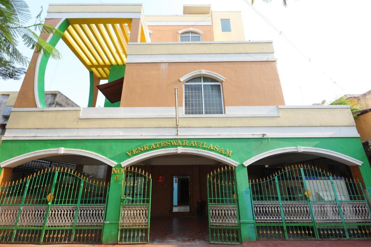 Oyo 11736 Venkateswara Vilasam Пондичери Екстериор снимка